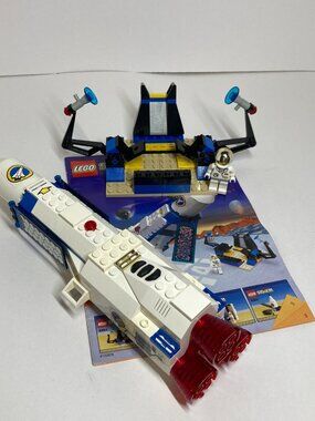 LEGO Town Countdown Corner 6454 99% Complete With Instructions + Minifigures